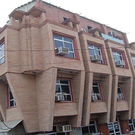 Harsh Hotel Suratgarh Экстерьер фото